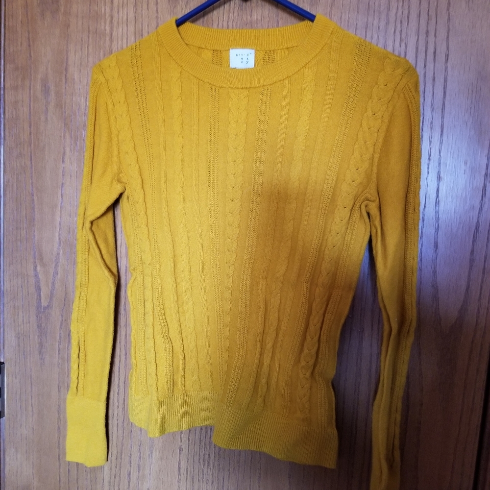 Mustard yellow sweater